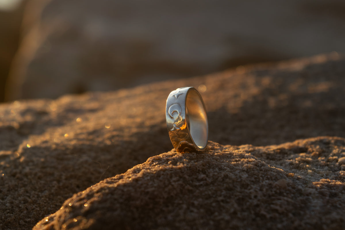 Moon ring