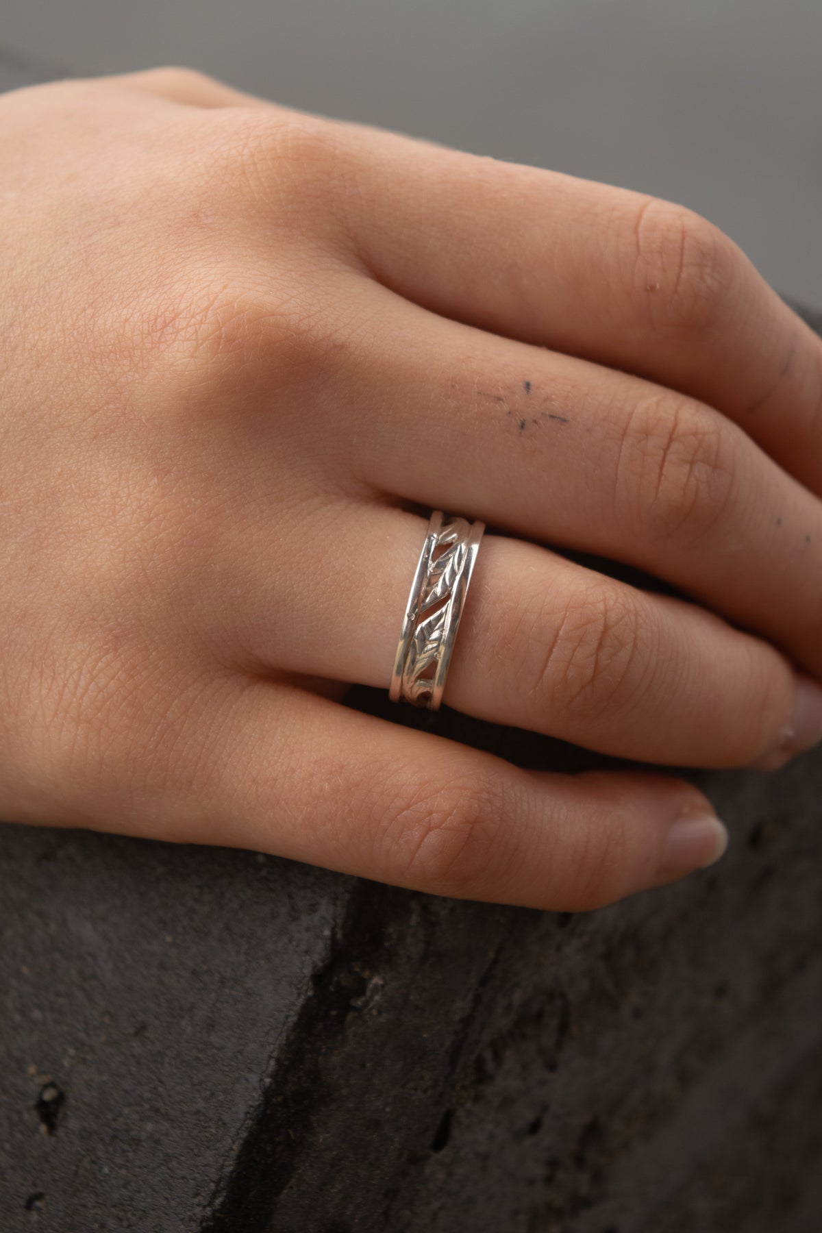 Scroll Ring