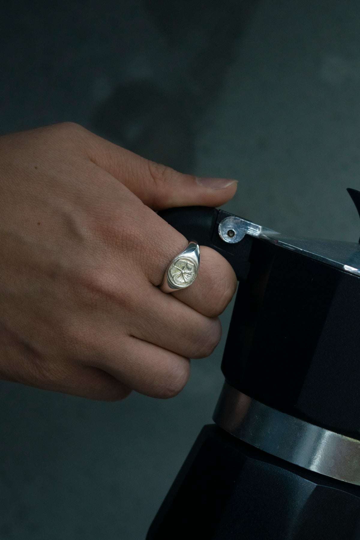 Hibiscus Signet Ring